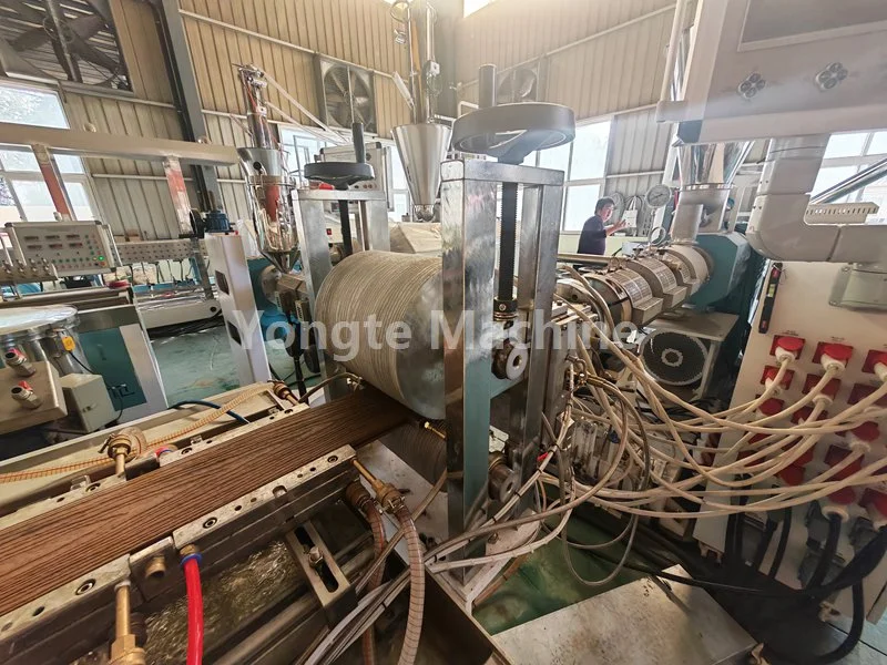 Řešení problémů s výrobou extruderů WPC