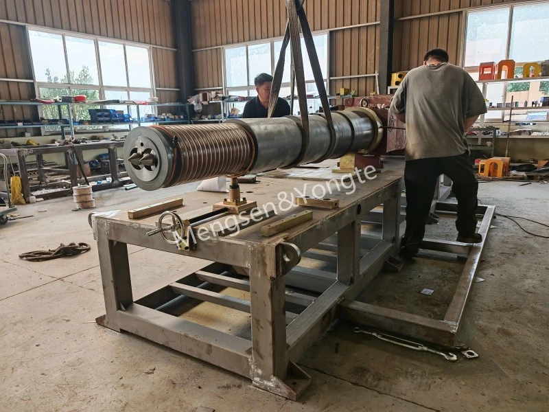 Instalace zakázkového 92/188 kuželového dvoušnekového extrudéru