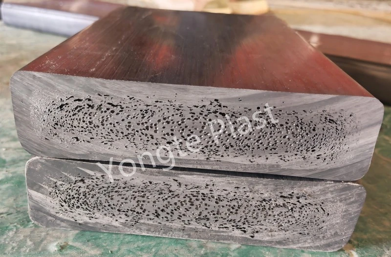 Úspěšně testován stroj na recyklované masivní plastové řezivo 200 x 50 mm