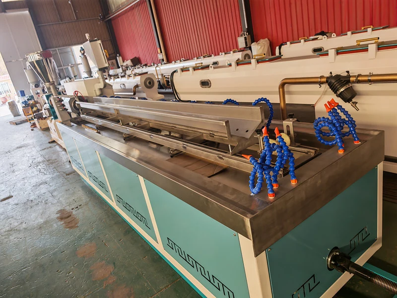 Linka vytlačování profilů ABS