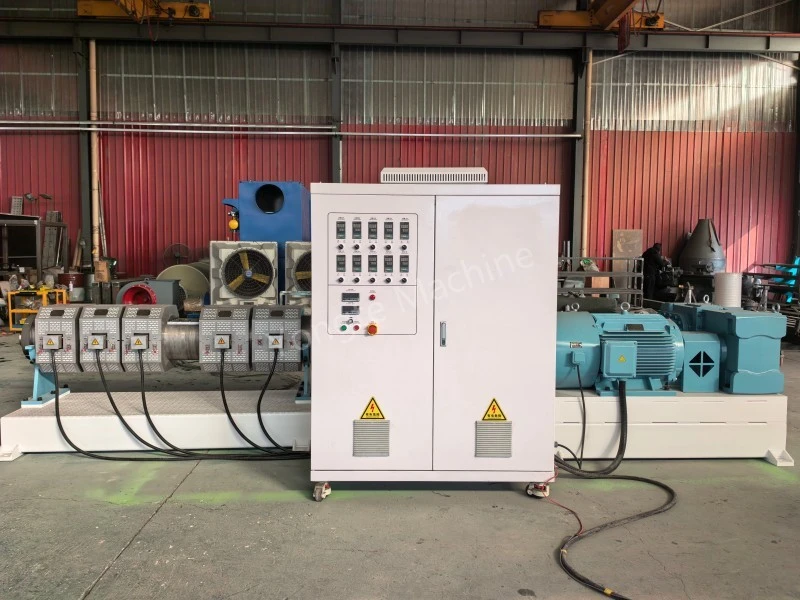 Stroj na recyklaci plastových fólií