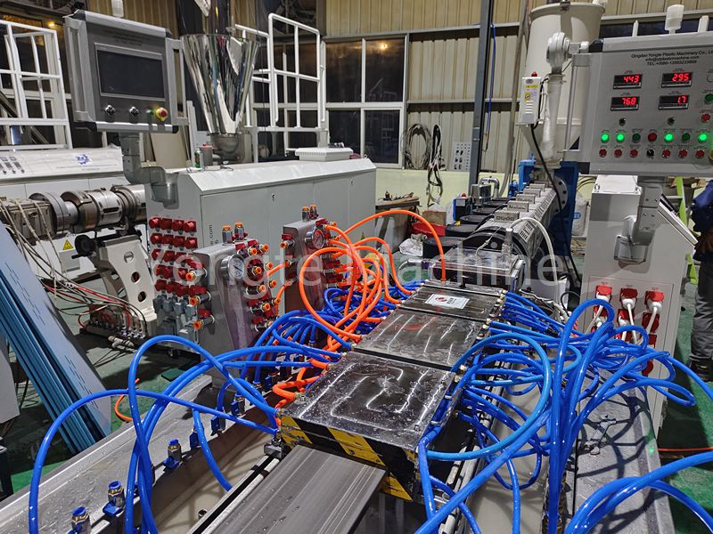 Odpadní plast Flow Forming Machine