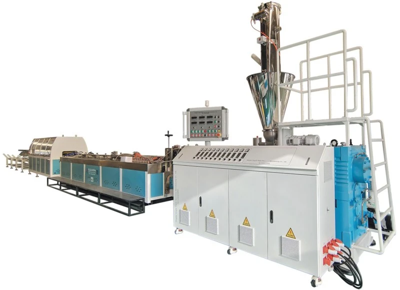 Dřevoplastový stroj používající 50-70% dřevěného prášku